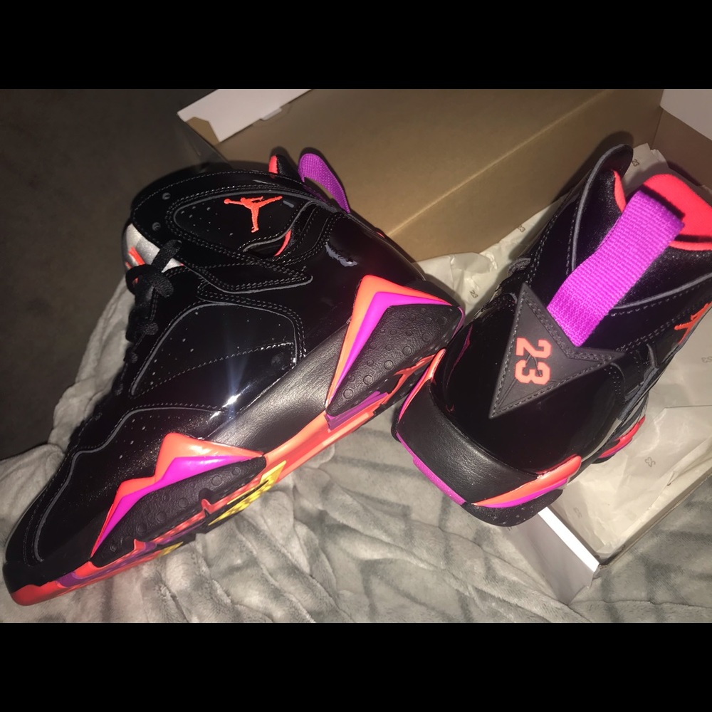 Jordan’s woman retro 7s barley worn